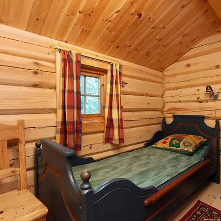 Skogcamping * Bjornstad